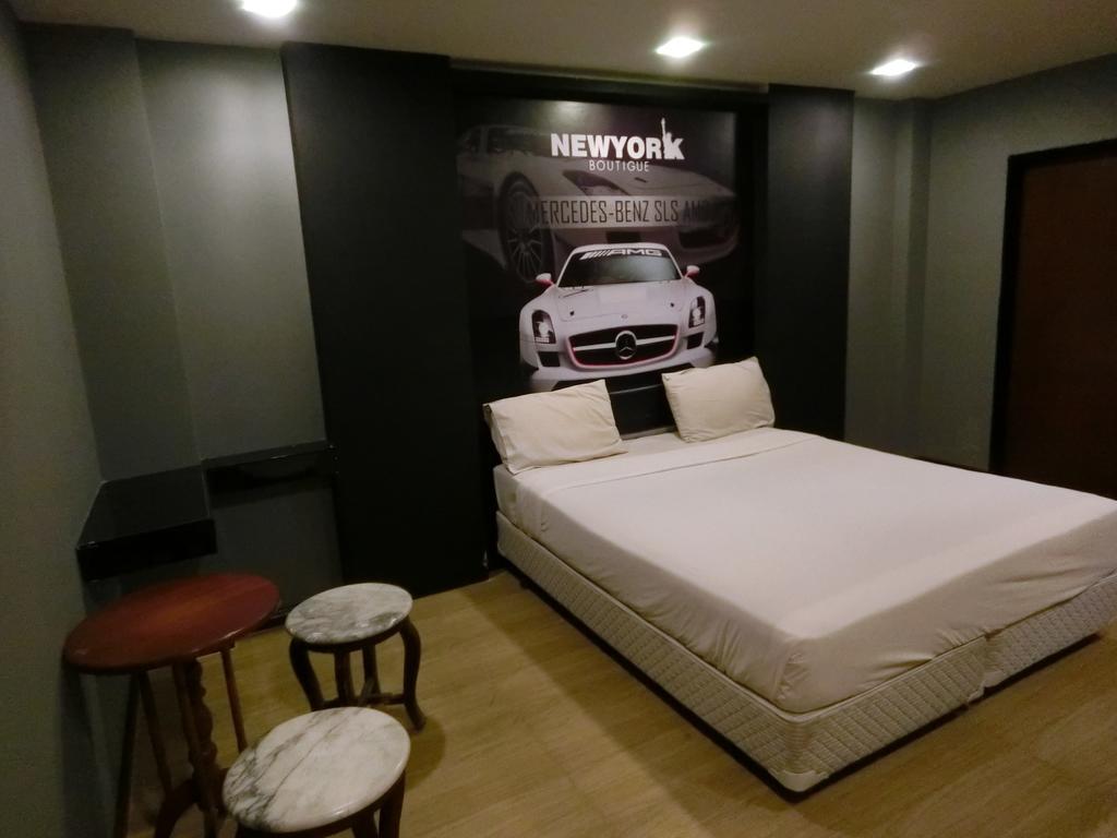 Newyork Suite Hotel Ban Ko  Room photo